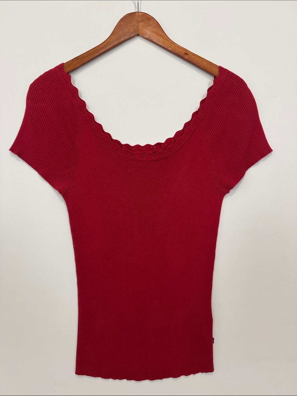 Vintage Tommy Hilfiger Red Ribbed Scallop Scoop Short Sleeve Sweater